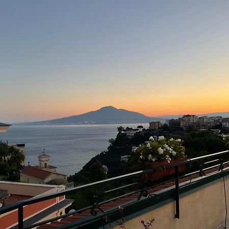 Vesuvio View Bed and Breakfast Vico Equense Eksteriør billede