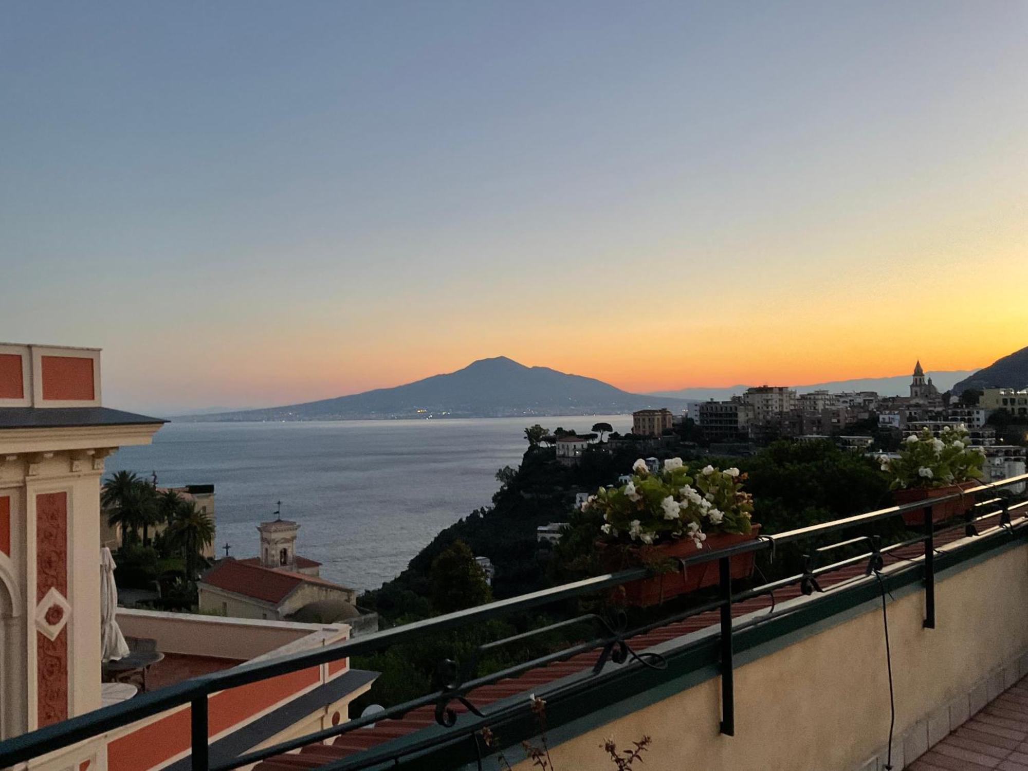 Vesuvio View Bed and Breakfast Vico Equense Eksteriør billede