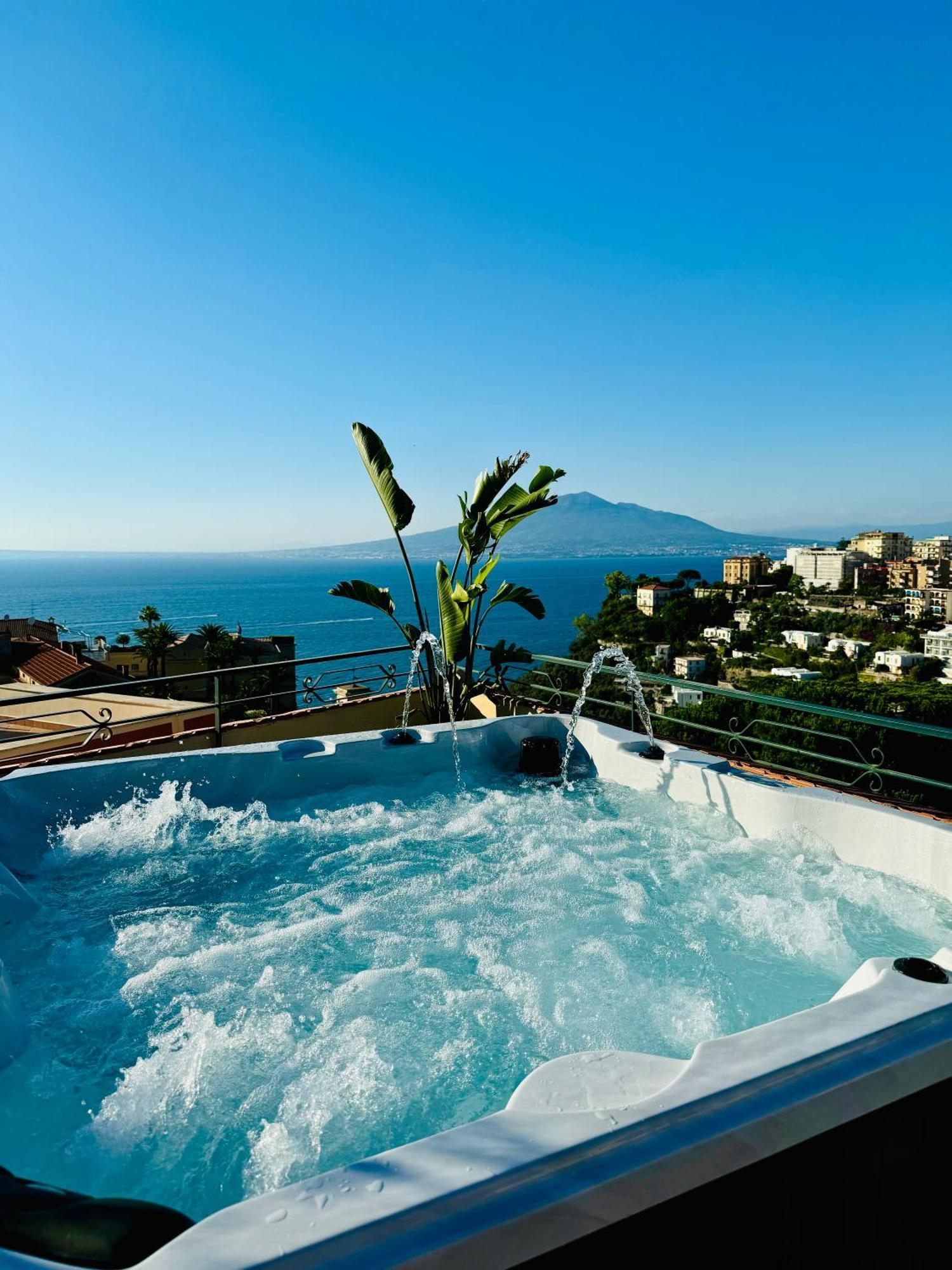 Vesuvio View Bed and Breakfast Vico Equense Eksteriør billede