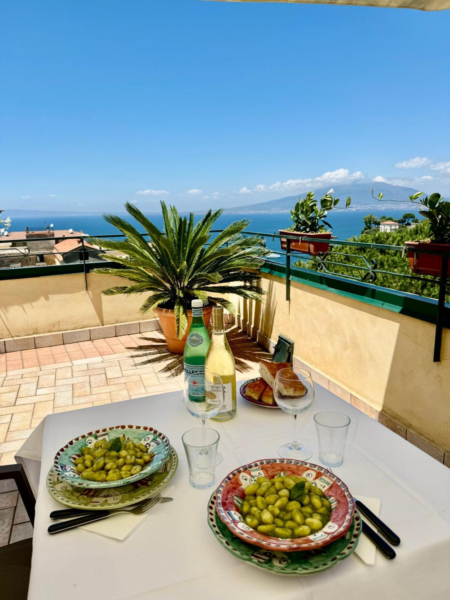 Vesuvio View Bed and Breakfast Vico Equense Eksteriør billede